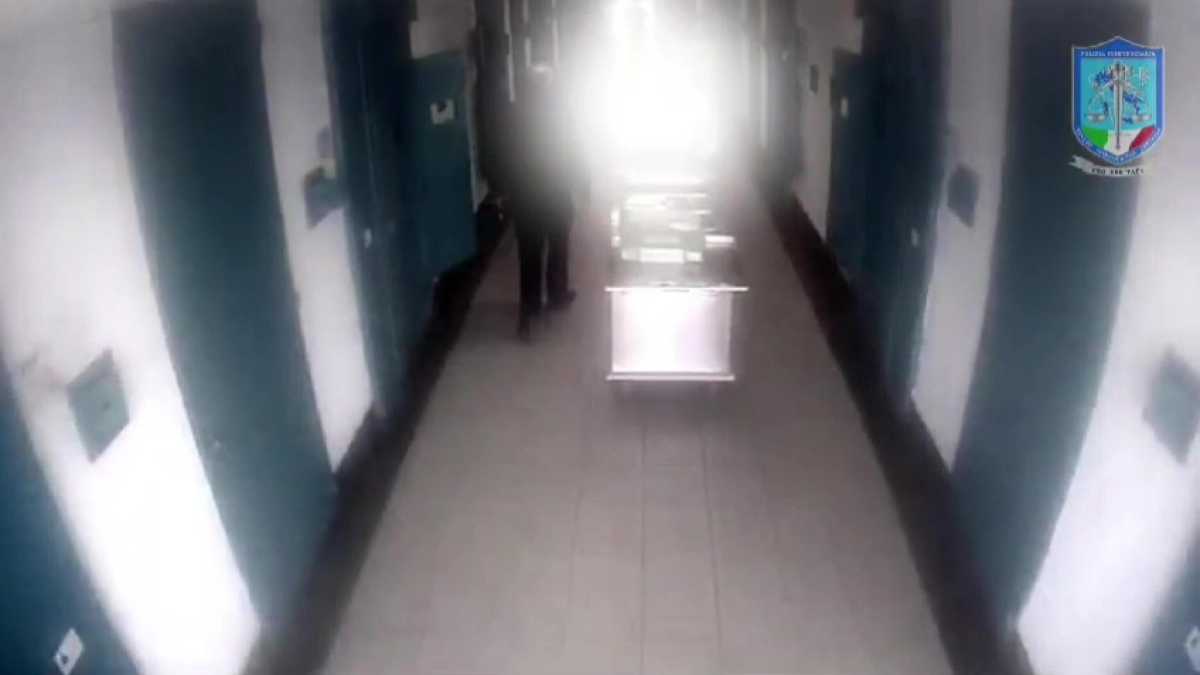 Immagine di A Trapani 46 agenti penitenziari sono indagati per torture e abusi sui detenuti: 11 arresti