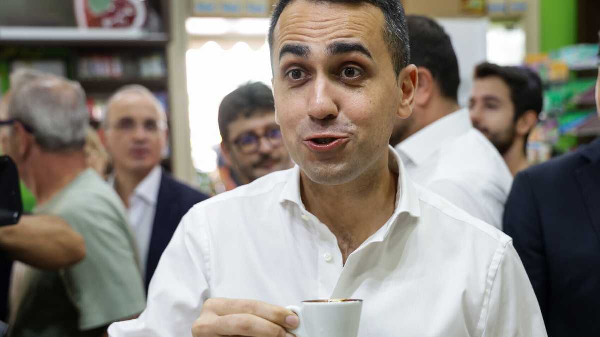 Immagine di Del Re, Di Maio e la caduta europea delle (ex) Cinque Stelle