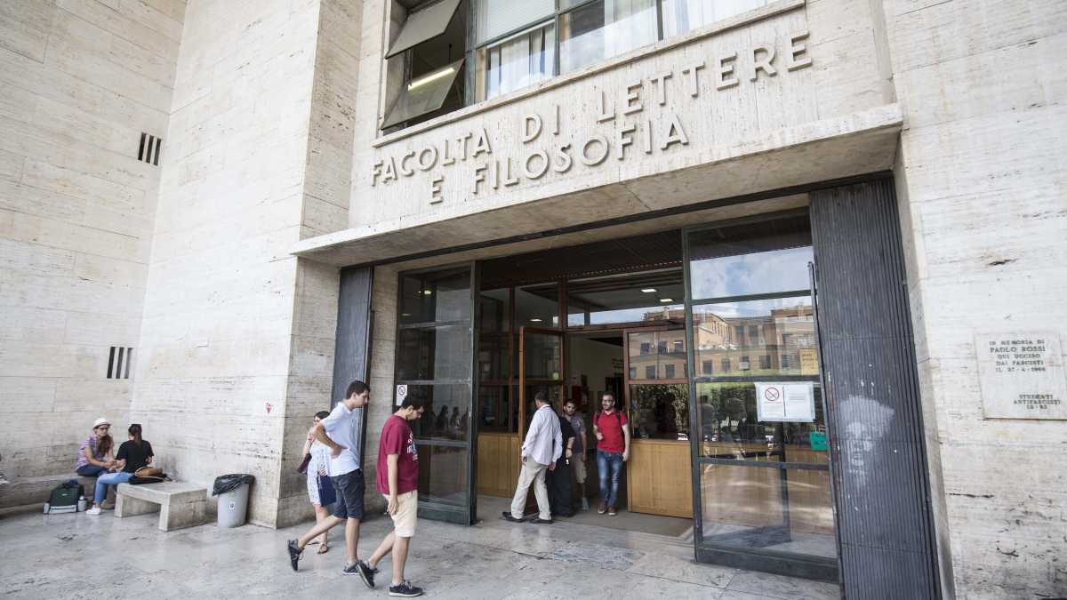 Immagine di Azione Universitaria: "I nostri ragazzi sono stati aggrediti alla Sapienza dai collettivi di sinistra"