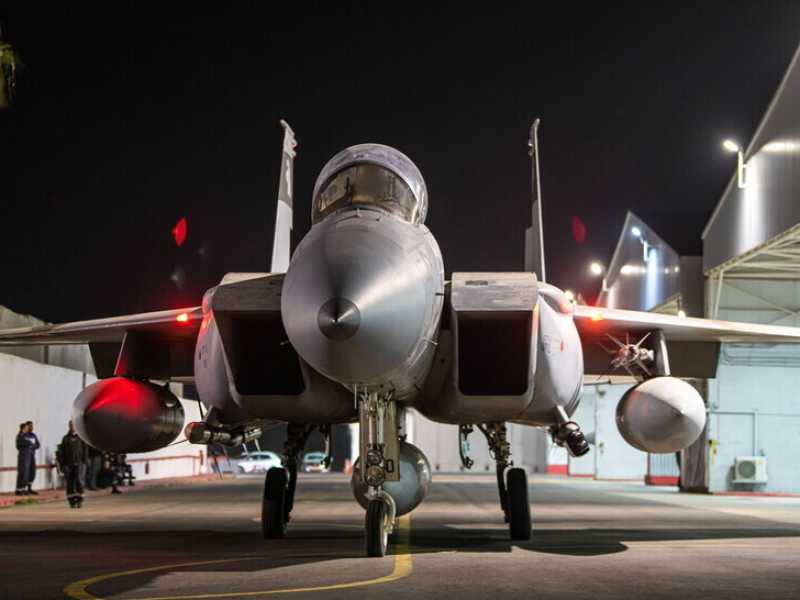  Un jet israeliano pronto al decollo (foto Getty)