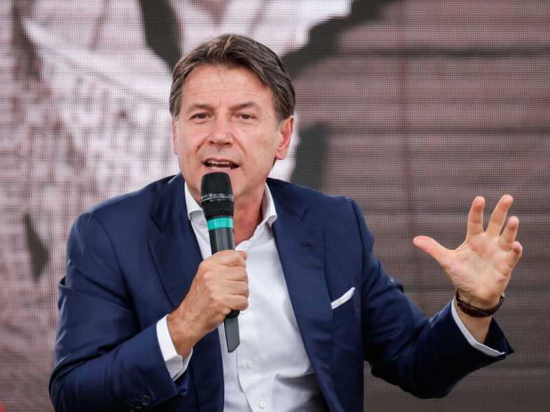 Battiquorum per Conte, pioggia di messaggi agli iscritti M5s: "Votate!". Il timore del flop contro Grillo