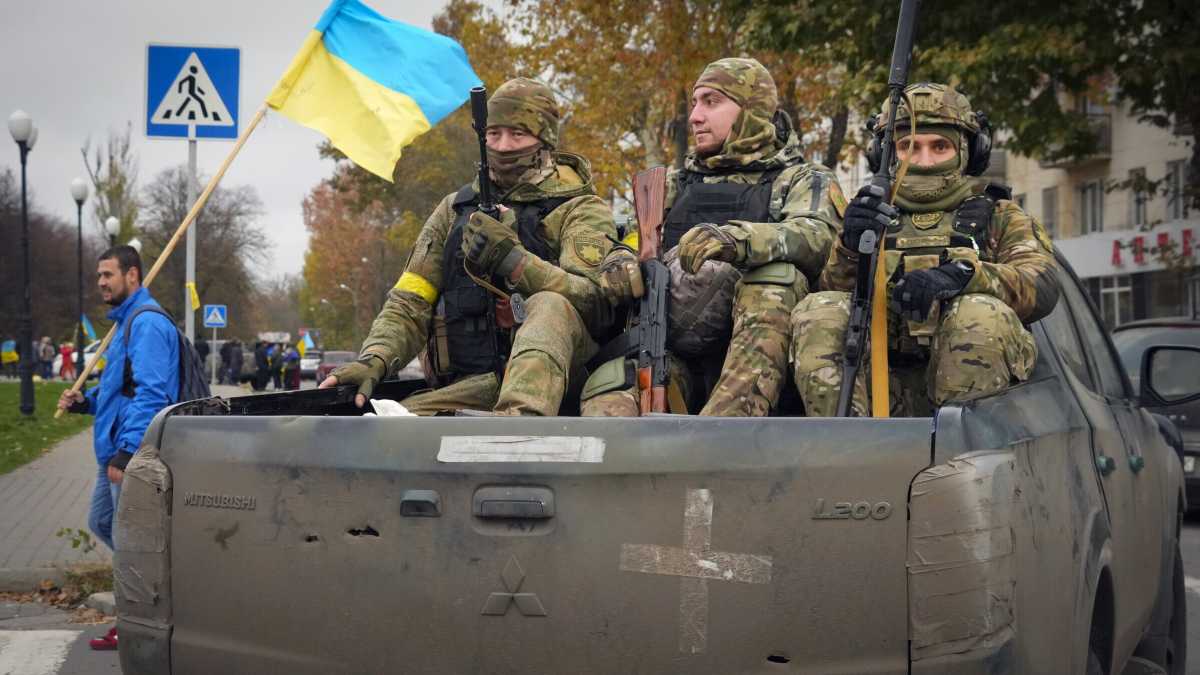 Immagine di Uomini, armi, coordinamento: come è cambiato l’esercito di Kyiv