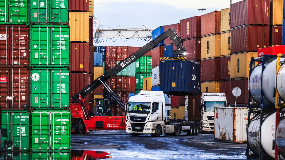 Immagine di Difendersi dai dazi. Crescono gli investimenti diretti esteri in Italia. Un’opportunità da cogliere