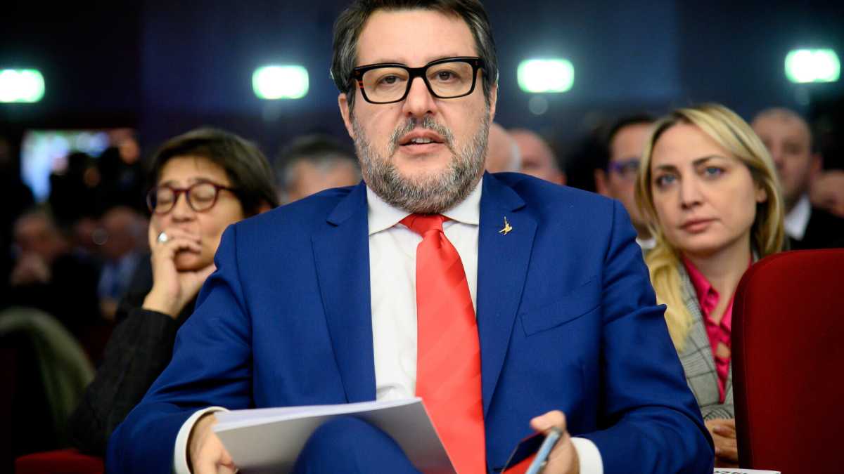 Immagine di Il bebè Salvini. Scavalca Meloni su Netanyahu, ma deve fare marcia indietro. Zaia lo insegue. Le nomine a Fs
