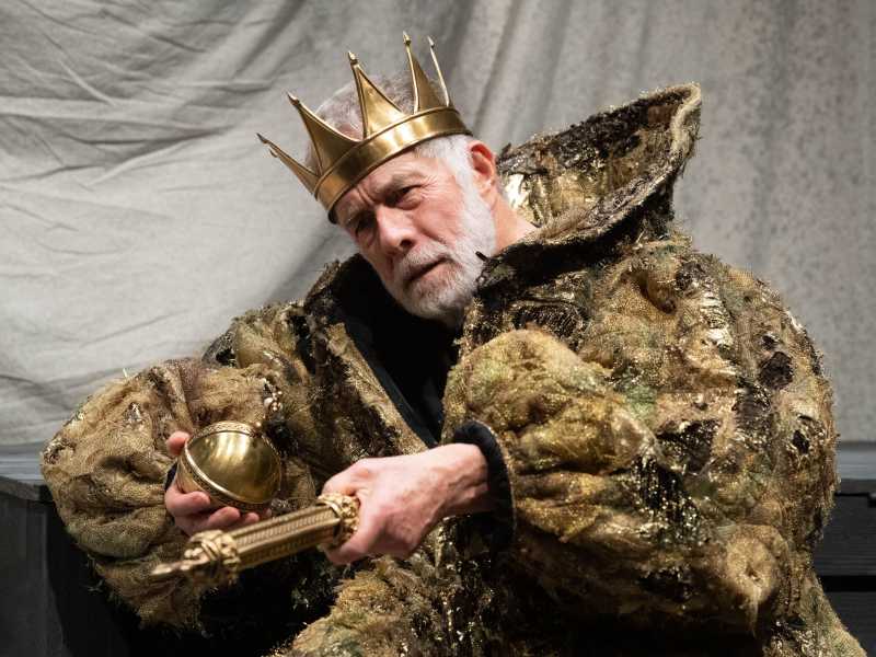 Gabriele Lavia: “Shakespeare può spiegarci ogni momento della vita”