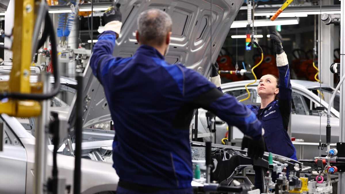 Immagine di La caduta degli dèi tedeschi. TyssenKrupp, Volkswagen, Bmw, Bosch e le altre