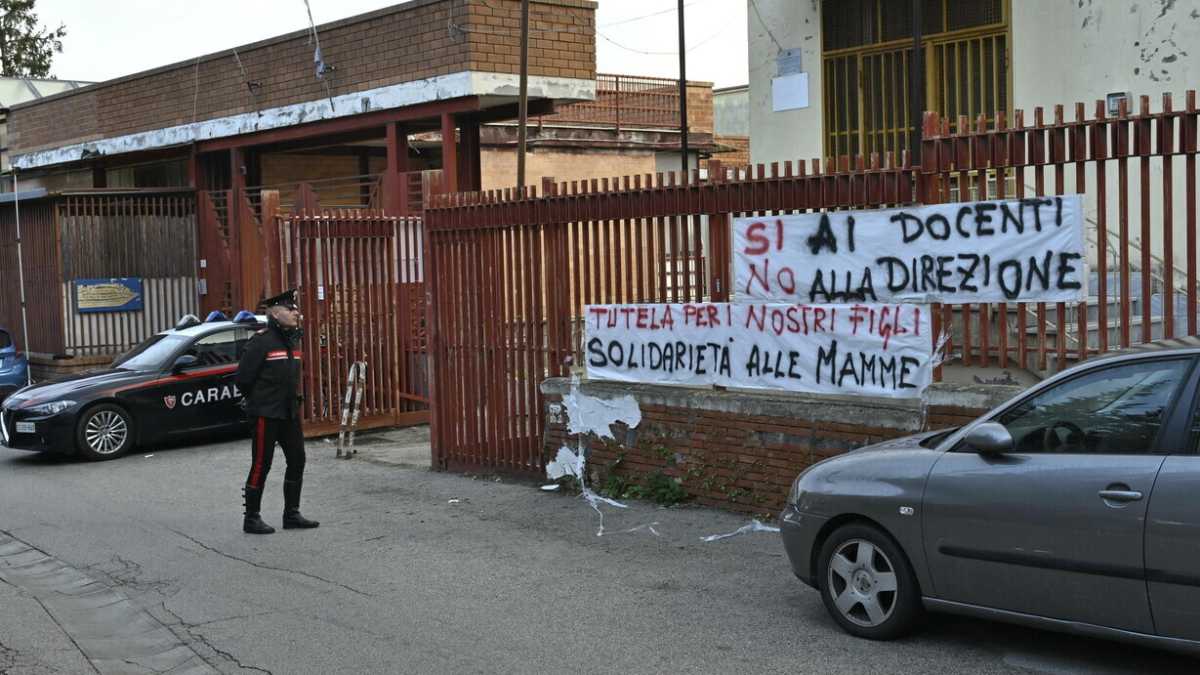 Immagine di Dal tribunale del web al linciaggio. Cosa c’è dietro l'aggressione della prof di Castellammare di Stabia