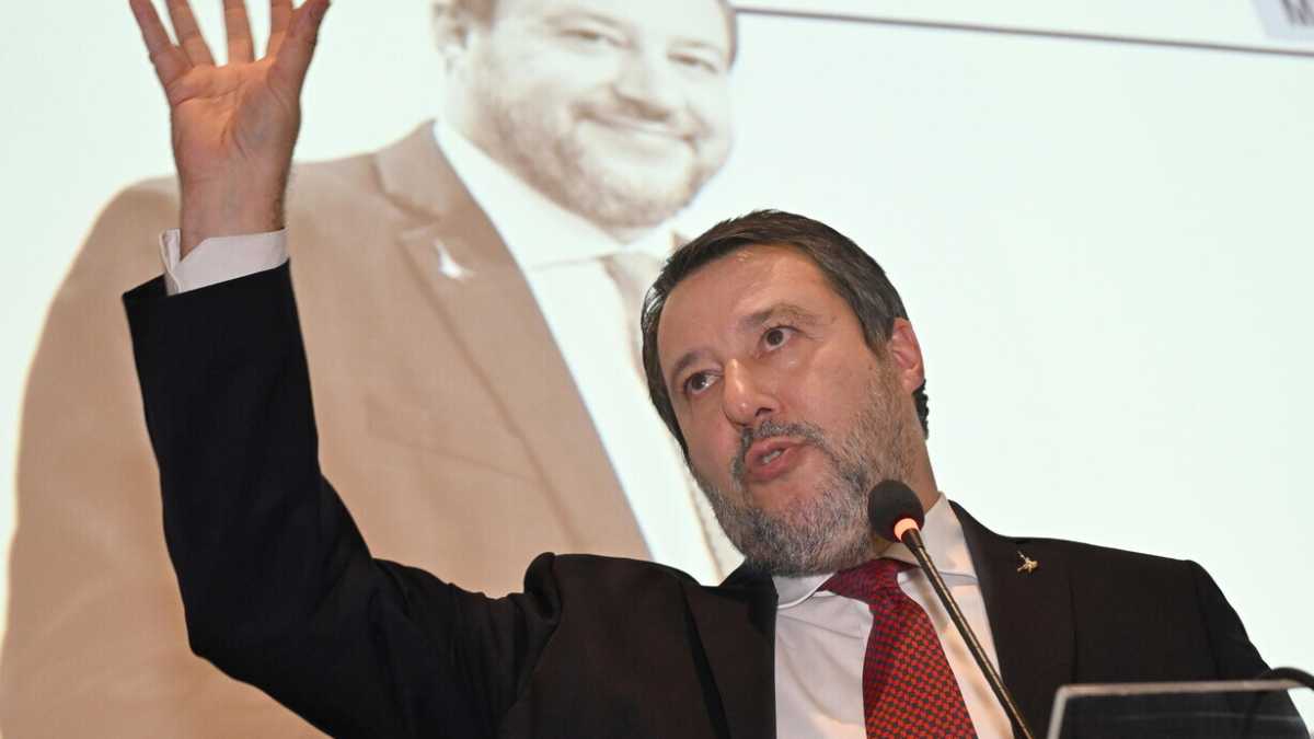 Immagine di Salvinicredit, attacca Unicredit, Bankitalia, Consob. Ma il suo è problema è la Lombardia