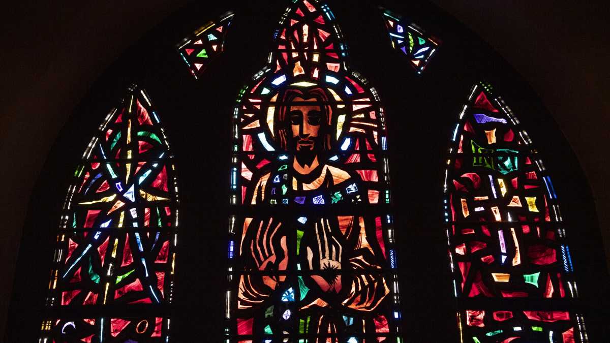 Immagine di La vera storia del Gesù animato dall'Ai in una chiesa Svizzera