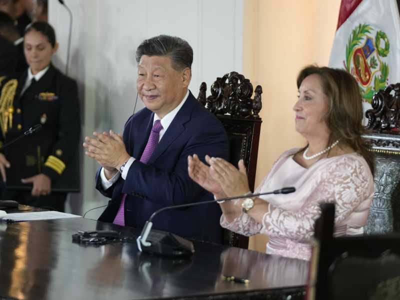 La presidente del Per&ugrave; e il presidente cinese all'inaugurazione del porto di Chancay - Foto LaPresse&nbsp;<br />