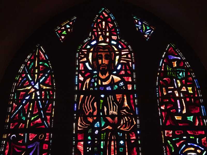 La vera storia del Gesù animato dall'Ai in una chiesa Svizzera