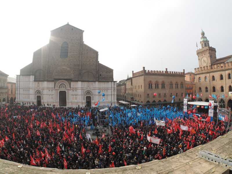 Lo sciopero generale non ferma l'Italia