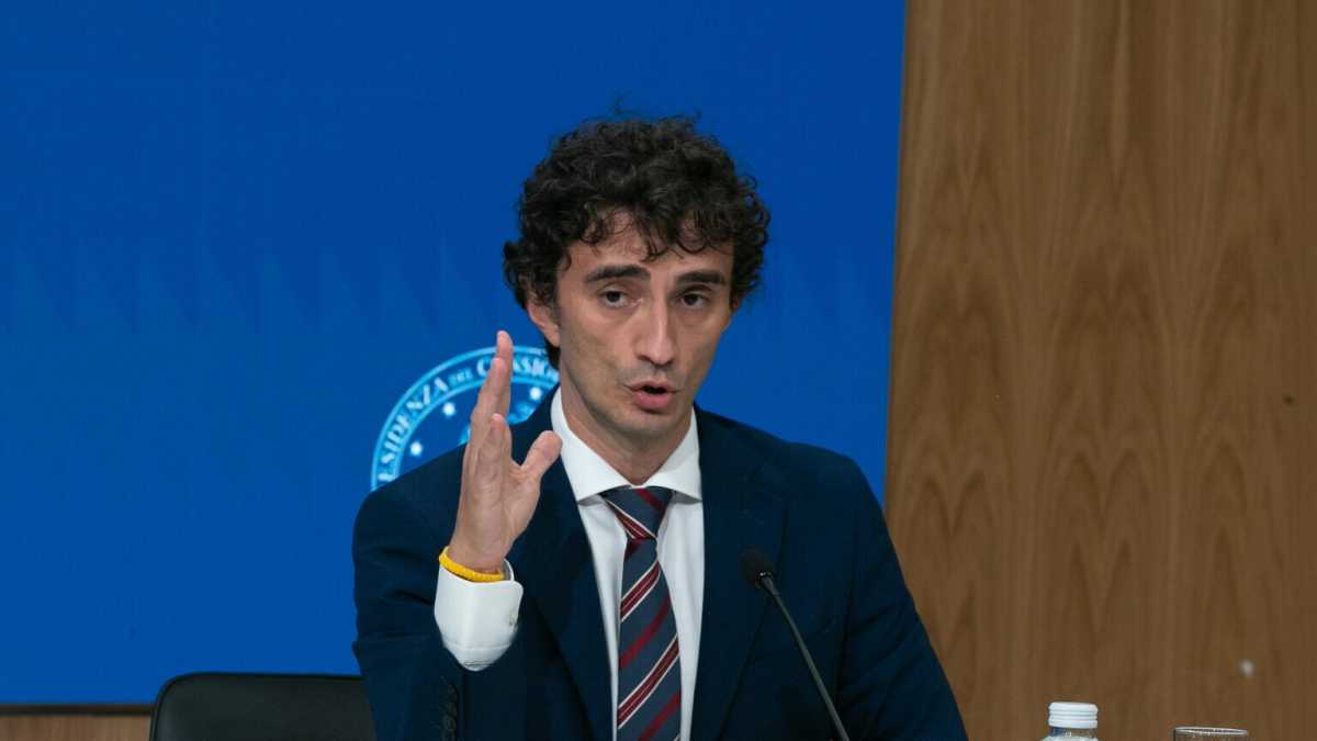 Immagine di Risiko dentro Fratelli d'Italia: Bignami capogruppo alla Camera al posto di Foti