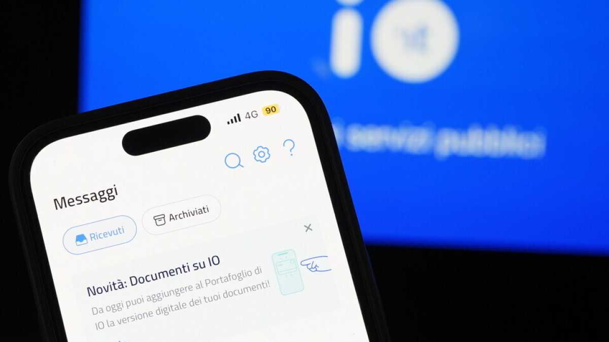Immagine di Come funziona IT Wallet, il portafoglio digitale disponibile sull'app IO