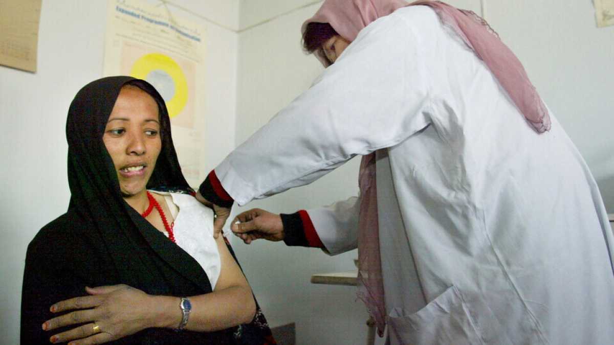 Immagine di I talebani vietano alle donne afghane anche i diplomi da infermiere