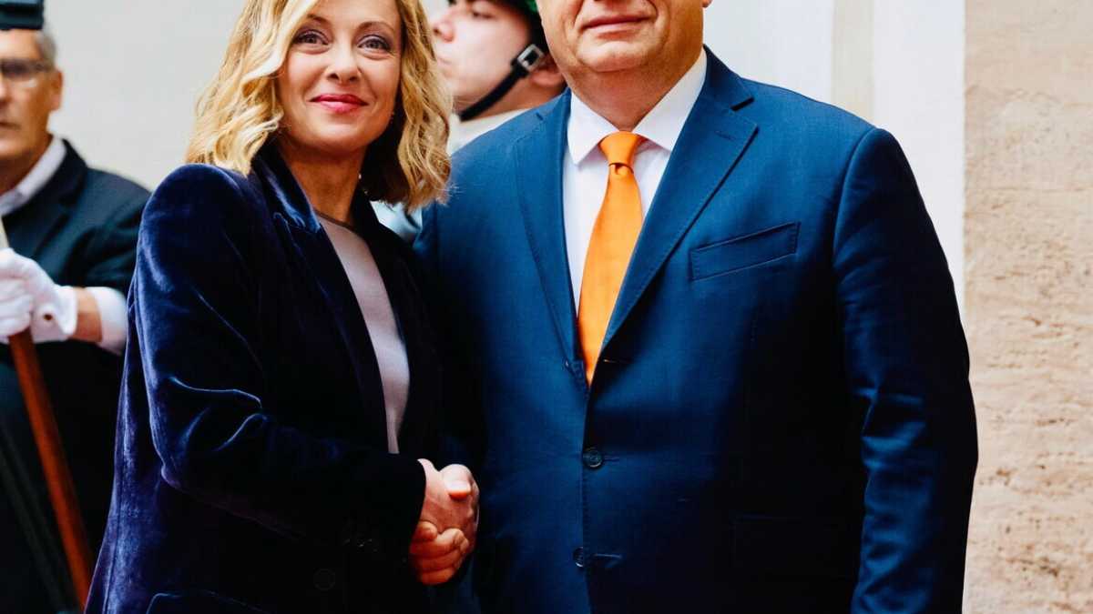 Immagine di Commissione, Ucraina e perfino migranti: perché Meloni e Orbán sono quasi amici