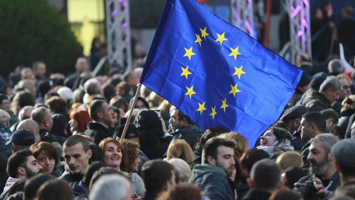 Immagine di Un sondaggio tra gli europei ci mostra un'Ue frammentata, ma non troppo