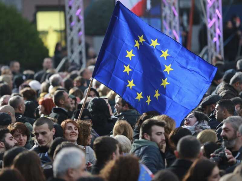 Un sondaggio tra gli europei ci mostra un'Ue frammentata, ma non troppo