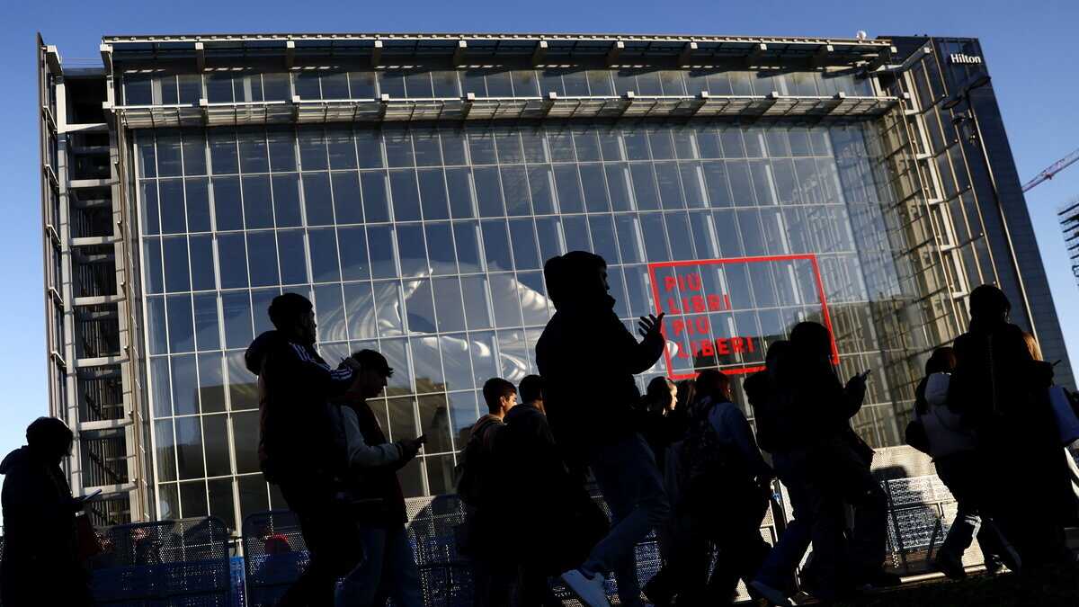 Immagine di Due passi nella Nuvola del gran parlare. Un racconto da Più libri più liberi