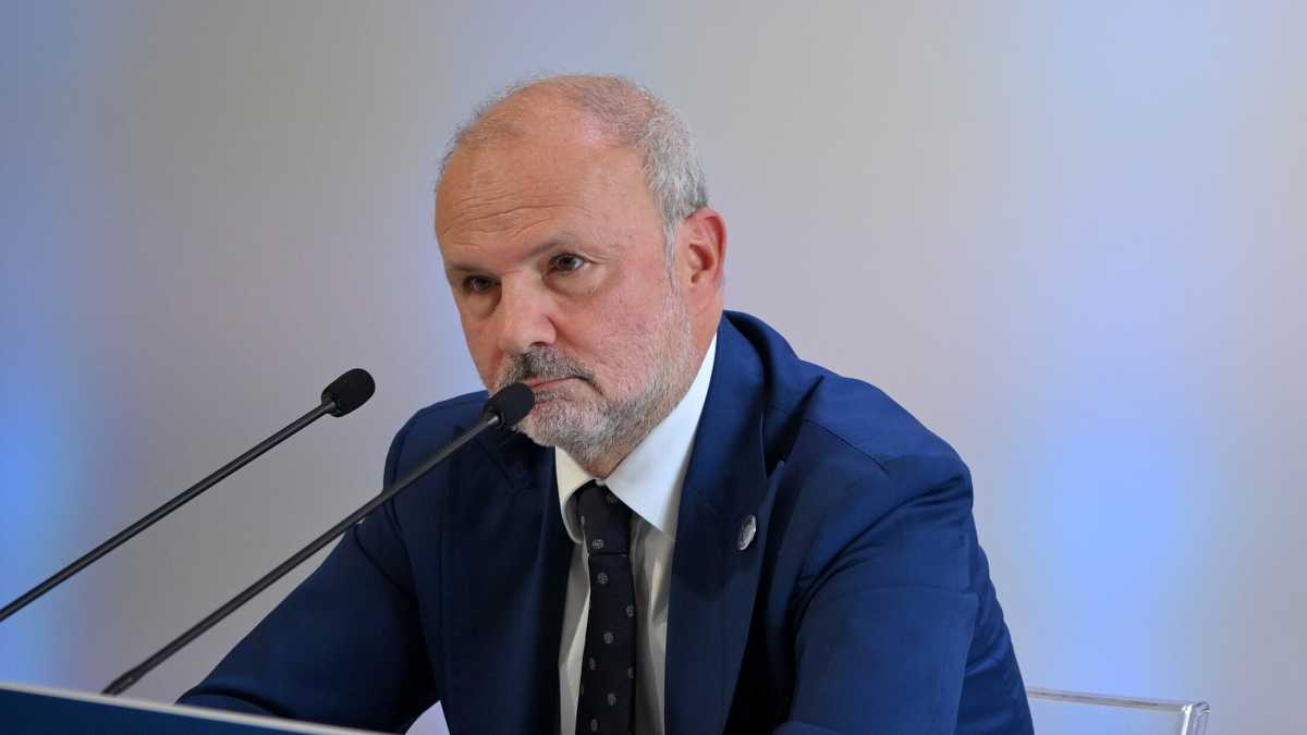Immagine di L'astrologo alla conferenza stampa sul cancro e il silenzio di ministero della Salute e Lilt
