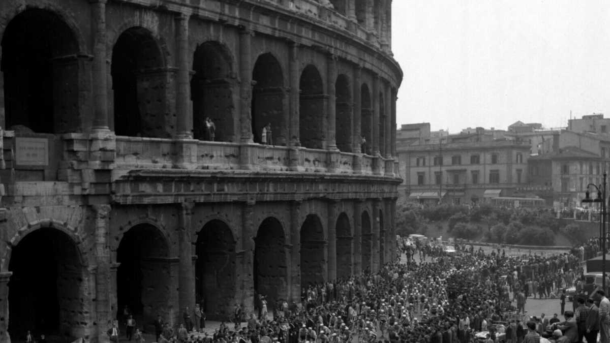 Immagine di Roma è una palude psichica in cui ogni strategia razionale finisce per incagliarsi