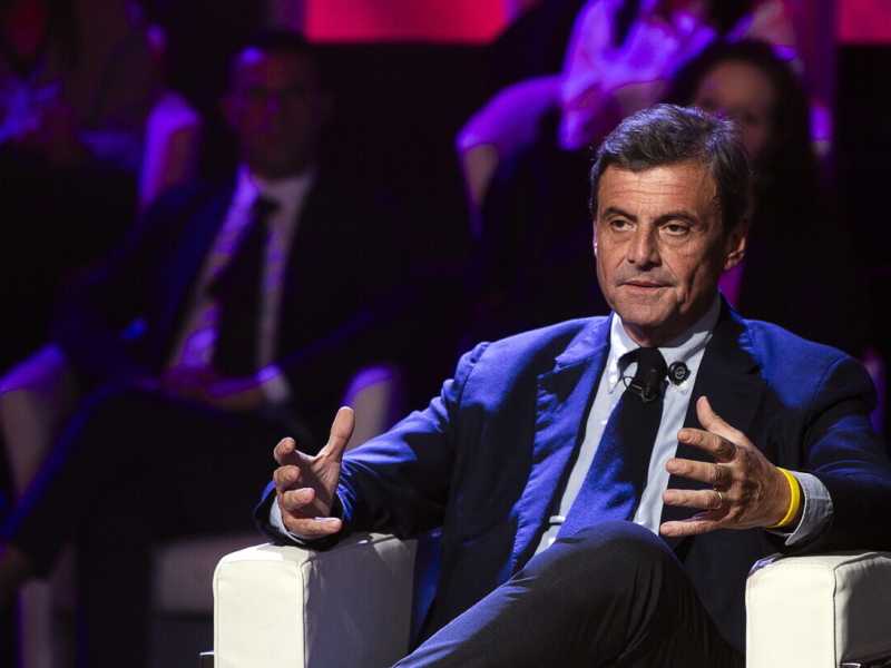 Calenda prova a ripartire da Roma: passa ad Azione De Santis, ex assessore di Raggi