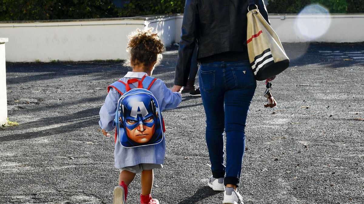 Immagine di “Il Parini ti ha trasformata in una stronza”. Vita di figlia, lotta di madre