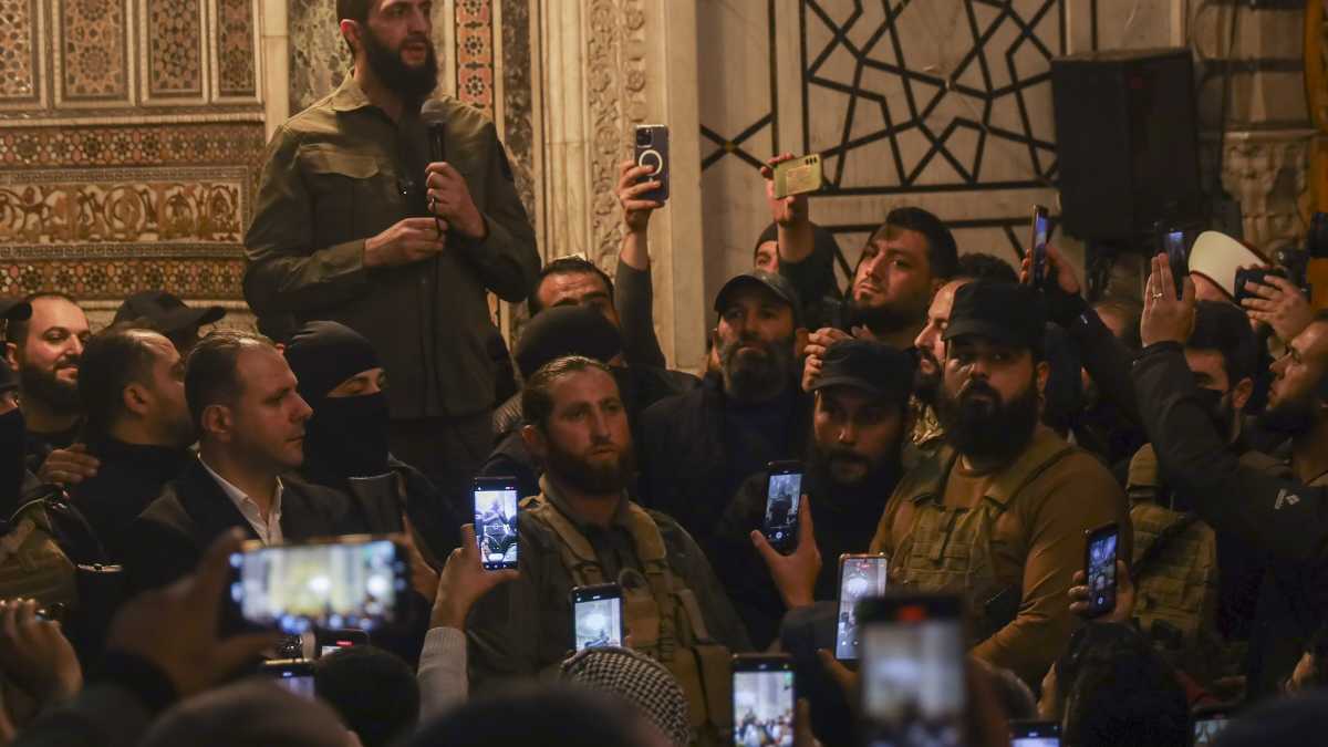 Immagine di I russi trattano per le basi in Siria, ma a Latakia si preparano al ritiro