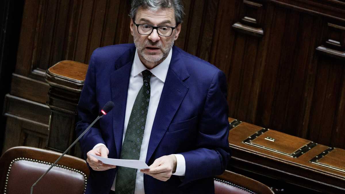 Immagine di La manovra va avanti, ma la crisi dell'auto resta profonda