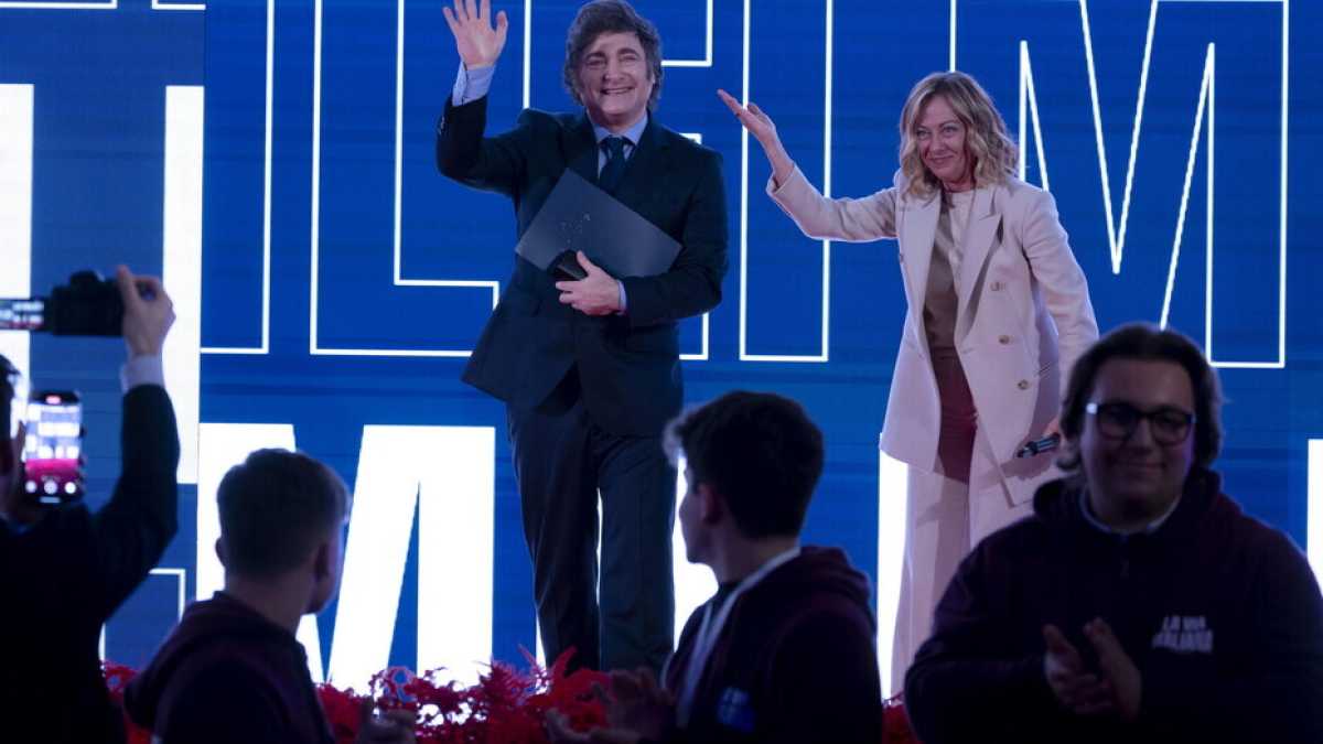 Immagine di “W Milei”. Ma così con le chiusure festive FdI rinnega le liberalizzazioni