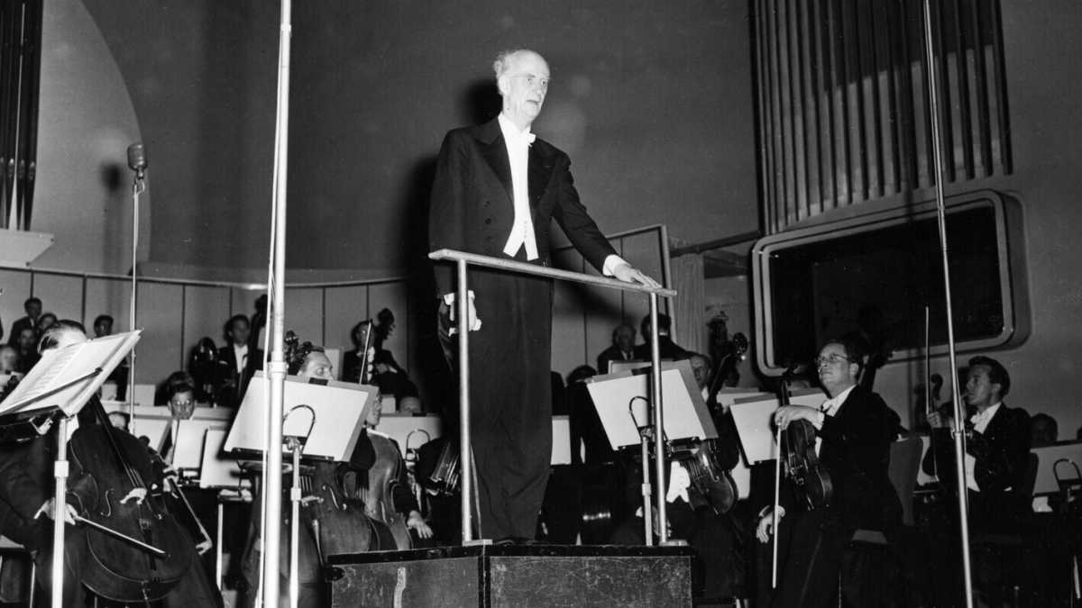 Immagine di Furtwangler a 70 anni dalla morte: la grandezza sul podio, i compromessi col nazismo