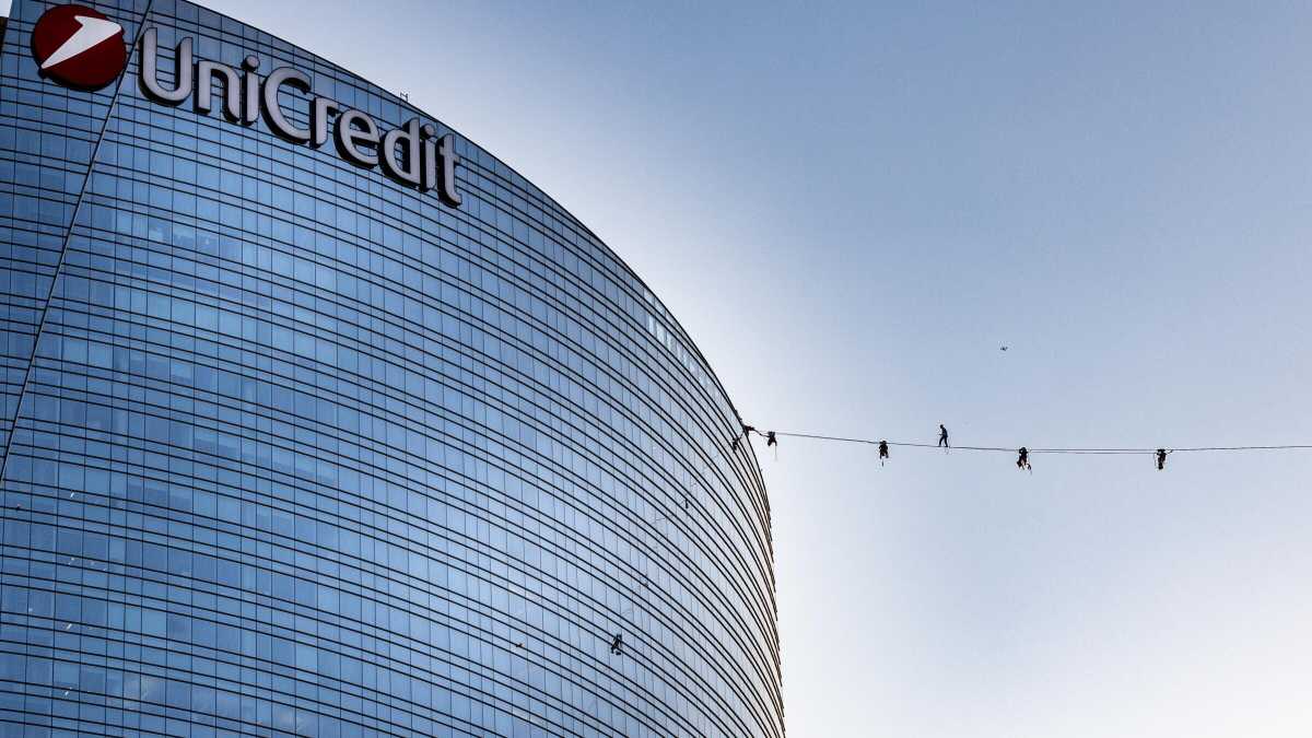 Immagine di Unicredit prosegue la campagna estera su Commerzbank. Ma tiene aperto il fronte Bpm