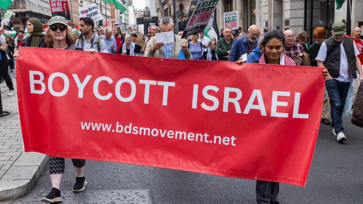 Immagine di Settemila firme contro Israele. Zero contro i regimi che ingabbiano gli scrittori