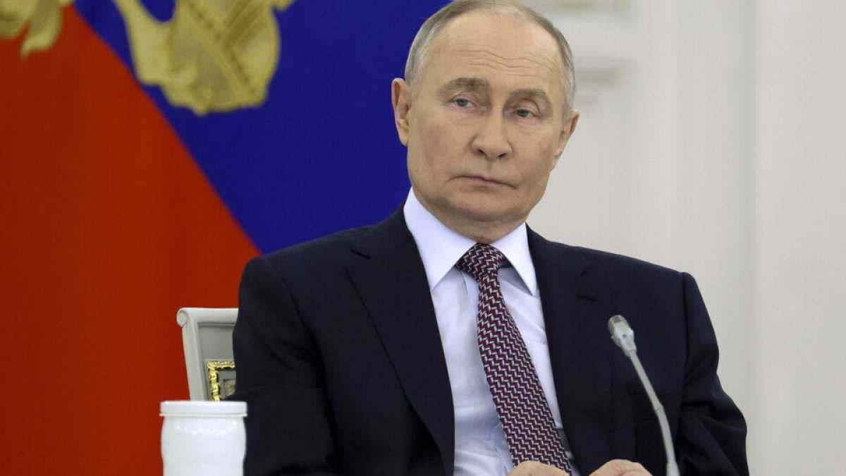 Immagine di Putin “negozia” la tregua con missili, cyberattacchi e scommesse