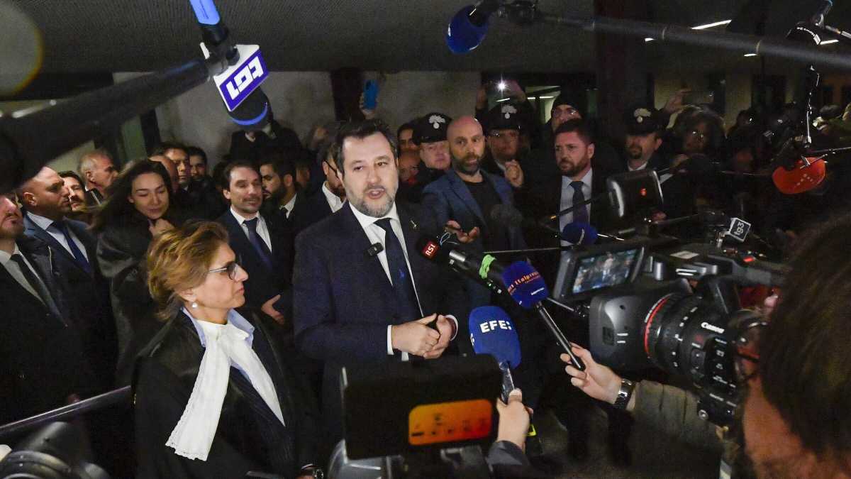 Immagine di Salvini è assolto, il salvinismo no. Il processo che conta, sul trucismo, è quello politico