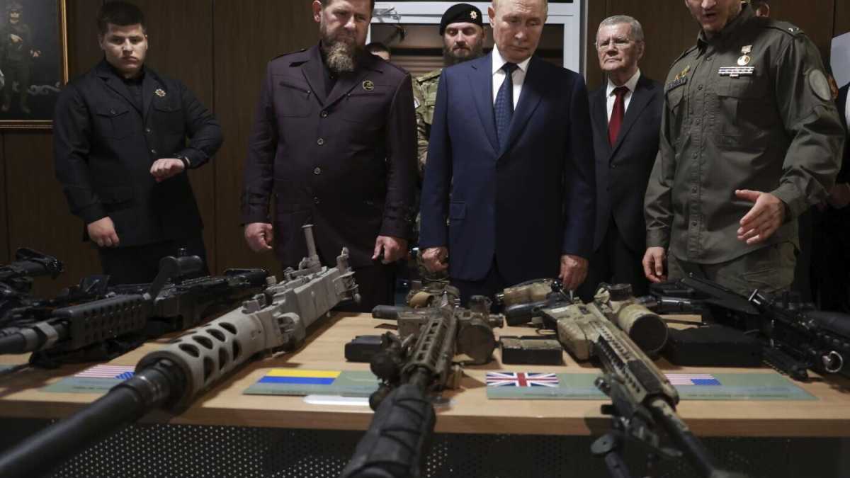 Immagine di Kadyrov è la voce di Putin con Julani