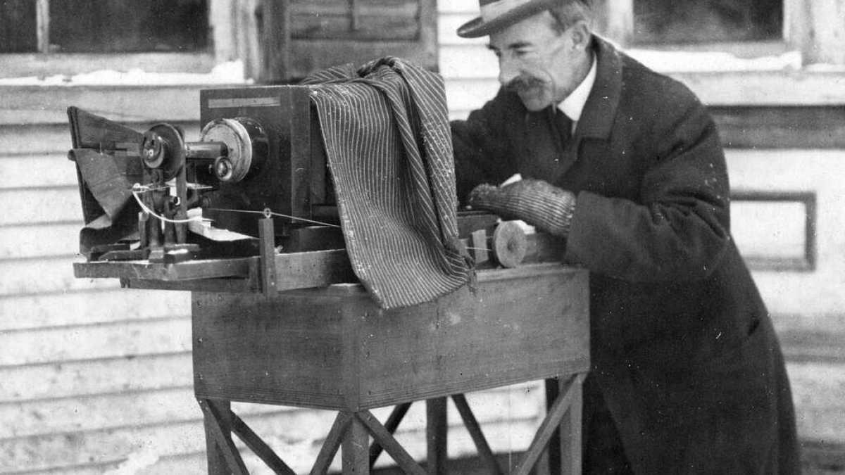 Immagine di Wilson Bentley, il primo fotografo degli straordinari cristalli