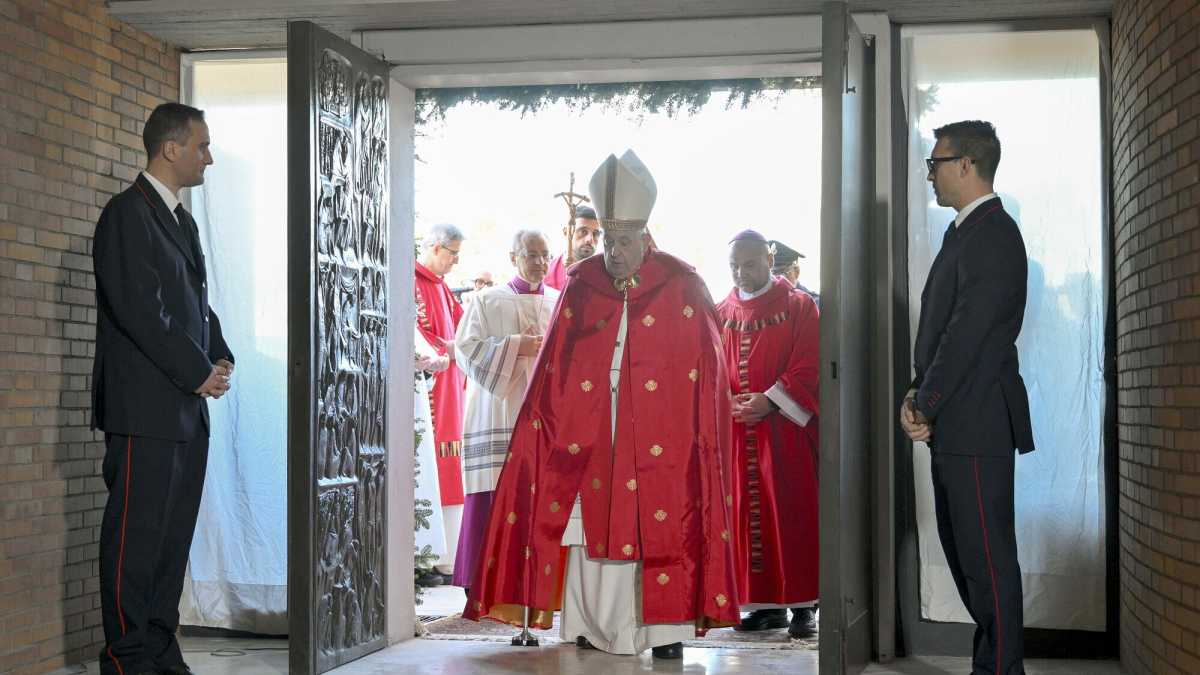 Immagine di Bene la porta nel carcere, ma al simbolismo manca l’incanto del difficile e del misterioso