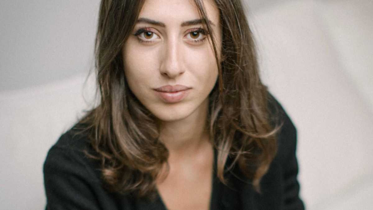 Immagine di Quando è giusto sacrificare una notizia. Lode alla stampa responsabile su Cecila Sala