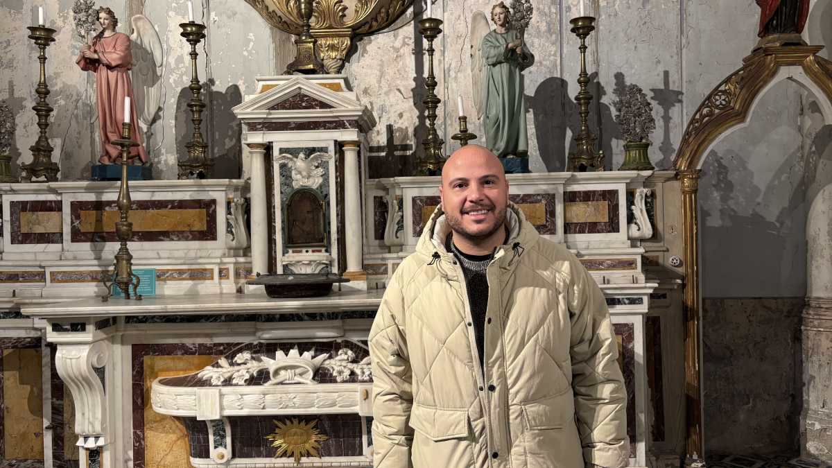 Immagine di Massimo Faella: storia di un teschio celebre tra turismo e devozione