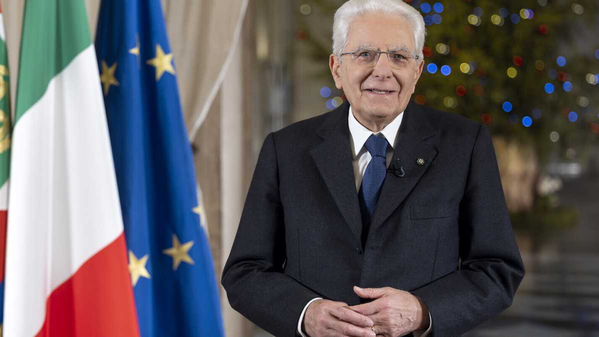 Immagine di Pace, speranza, patriottismo. E soprattutto mediazioni. Come leggere, senza retorica, il discorso di Mattarella
