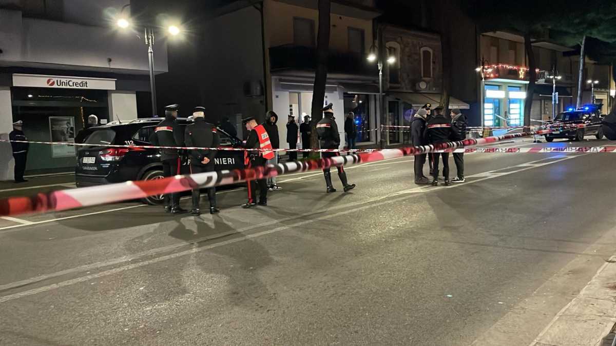 Immagine di A Villa Verucchio un uomo è stato ucciso da un carabiniere dopo aver accoltellato 5 persone