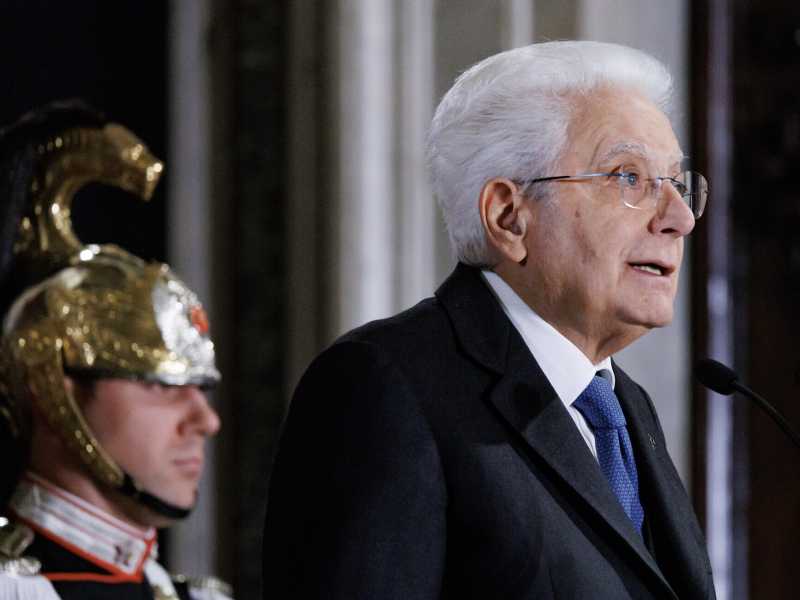 Difendere la libertà anche dai finti amici della pace. Per chi suona la campanella nel gran discorso di fine anno del capo dello stato