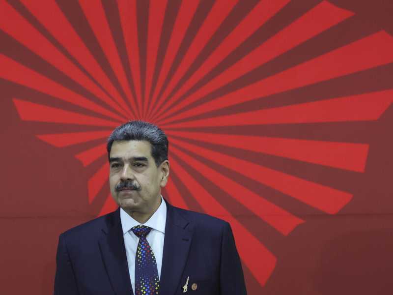Venezuela al bivio, Maduro e Urrutia vogliono giurare entrambi