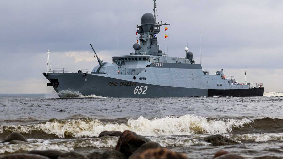 Immagine di L’asse della guerra ibrida
