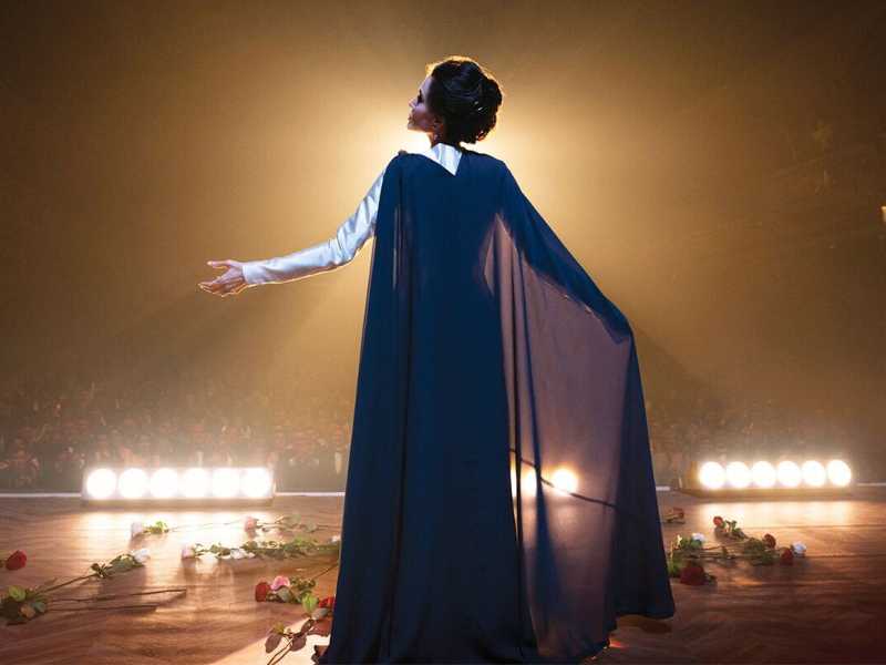 Gli ultimi giorni di Maria Callas nel film stonato di Pablo Larrain