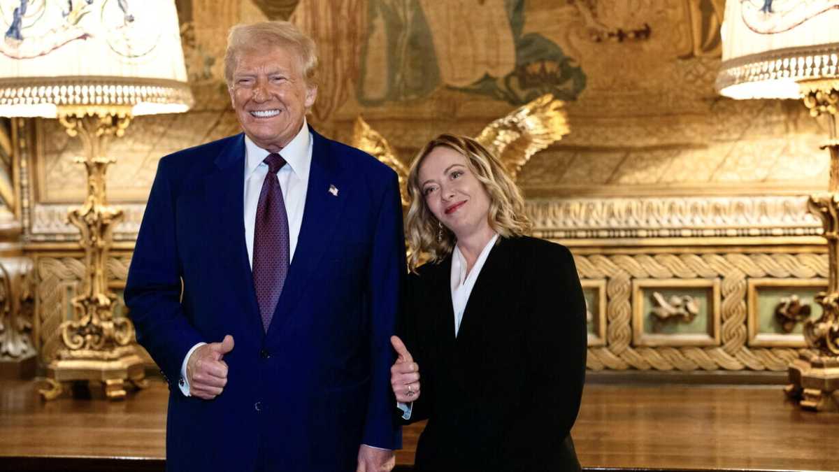 Immagine di Meloni va a sorpresa da Trump a Mar-a-lago: pressing per Cecilia Sala