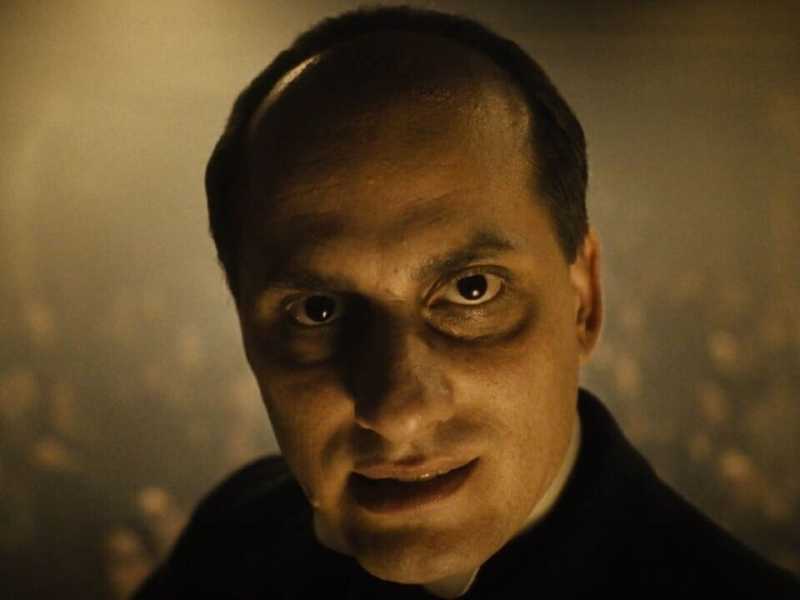 Ha ragione la nonna di Luca Marinelli