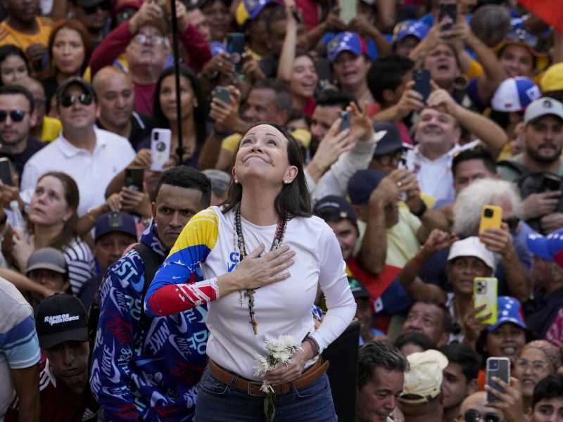 L'arresto lampo di María Corina Machado, nel giorno del "doppio" insediamento in Venezuela