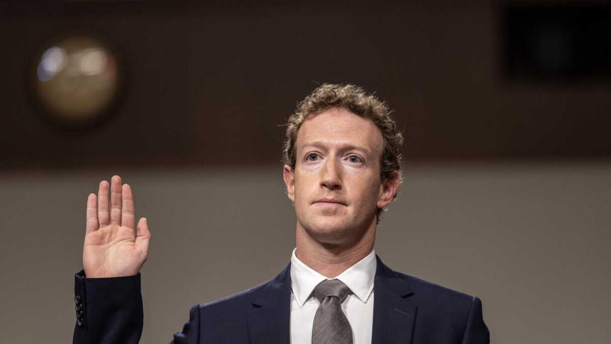 Immagine di Non solo Musk. Anche Zuckerberg e Bezos si inginocchiano a Trump. Il nuovo corso del capitalismo americano